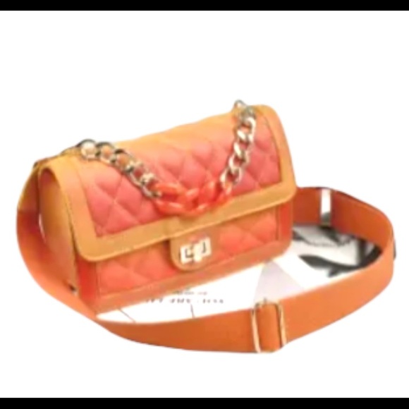 Quilted Crossbody Purse - Picture 4 of 6